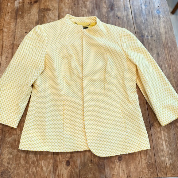 Talbots‎ 2-Piece Set Cotton Stretch Yellow Dot Jacquard Blazer & Skirt Sz 12 EUC - Picture 2 of 15